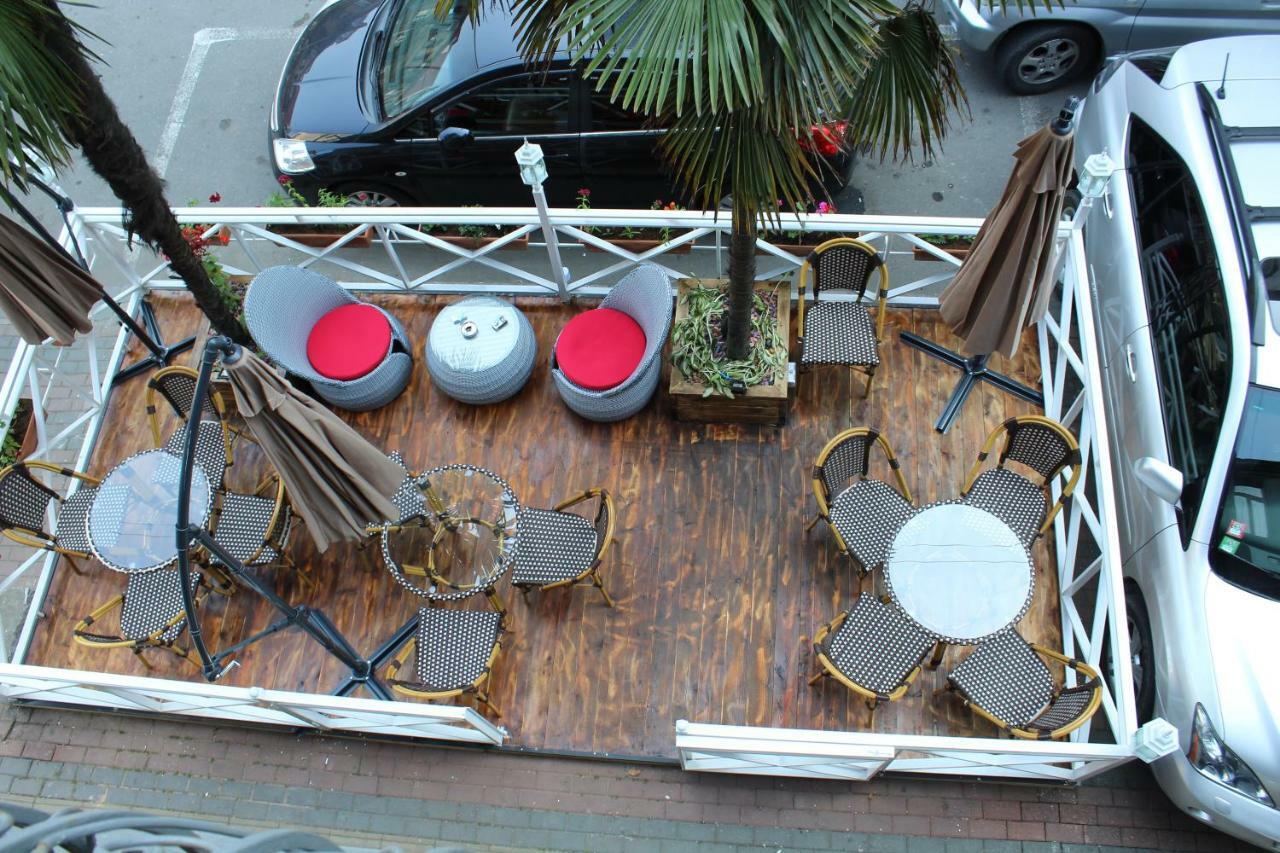 Palm Hotel Batumi Luaran gambar